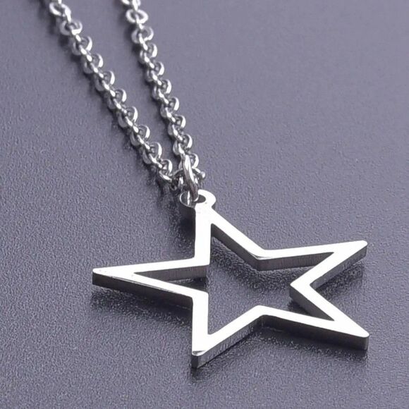 Jewelry - Silver Star Pendant Necklace